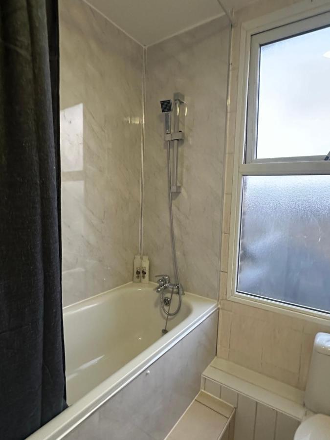 Beautiful Studio Apartment No4 Forest Road London Exterior photo